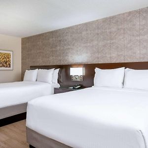 Queen Room Two Queen Beds Non-Smoking
